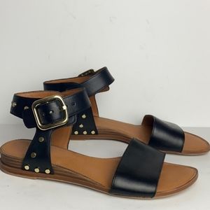 EUC Sandals w/ Gold Studs